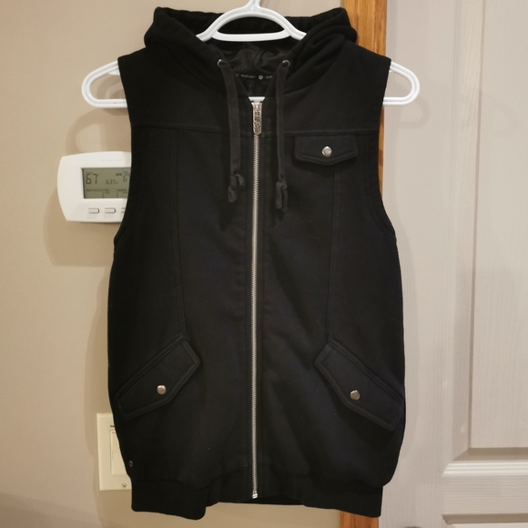 Red Dragon Beaded Vest - Picture 2 of 5